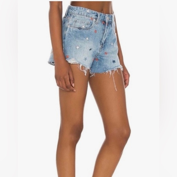🌟💙NWT BLANKNYC BARROW VINTAGE HIGH RISE SHORTS SIZE 27 or 4! RED & BLUE STARS - Picture 10 of 10